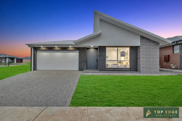 44 Maryanne Way, Fraser Rise VIC 3336