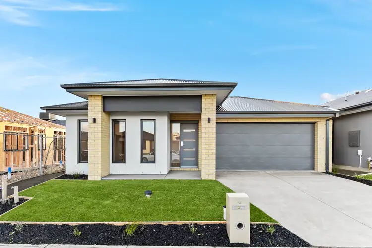 57 Patrobas Loop, Cranbourne East VIC 3977