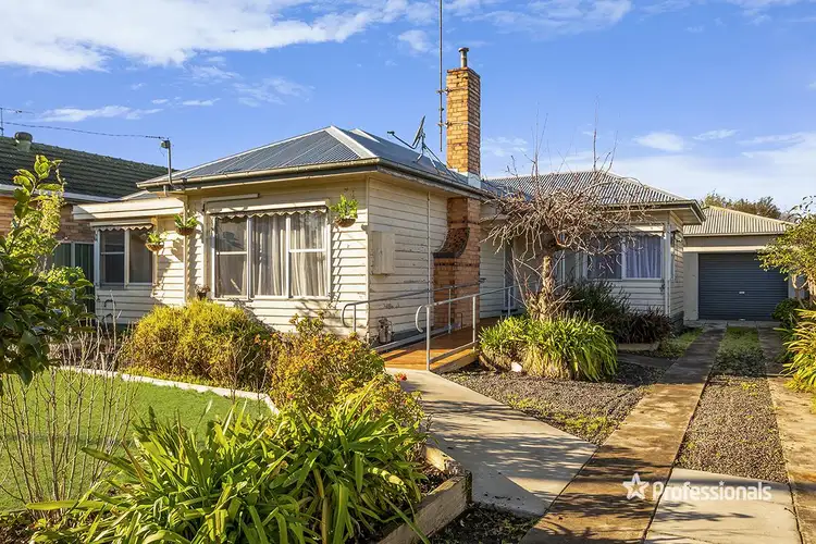 2 Lawson Street, Hamilton VIC 3300