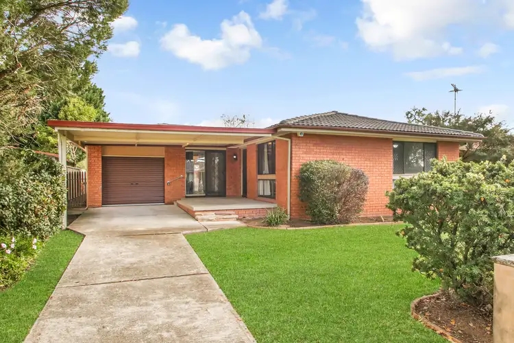 35 Lyrebird Crescent, St Clair NSW 2759