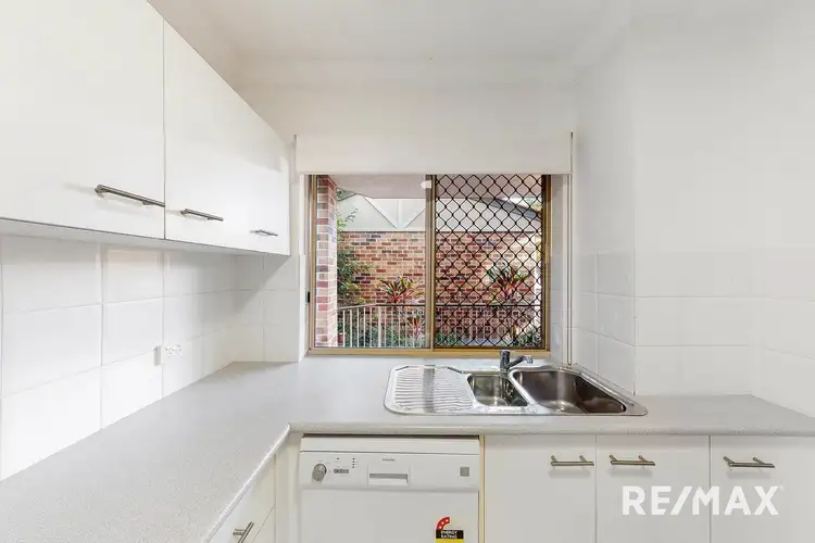 Fifth view of Homely unit listing, 2/98 Pashen Street, Morningside QLD 4170