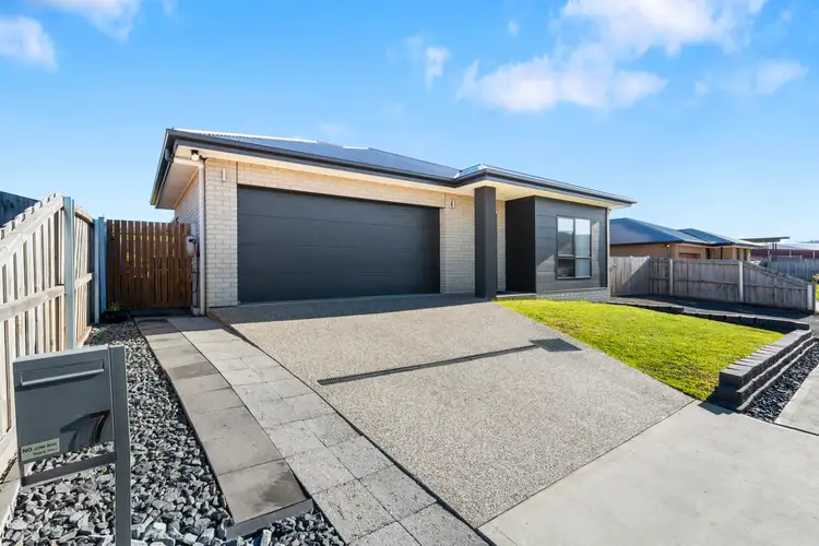 7 Dart Lane, Rokeby TAS 7019