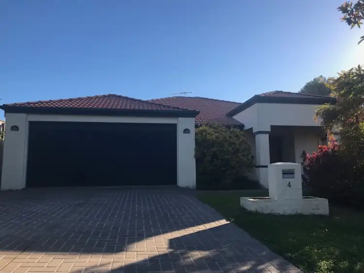 4 Garrett Place, Redland Bay QLD 4165