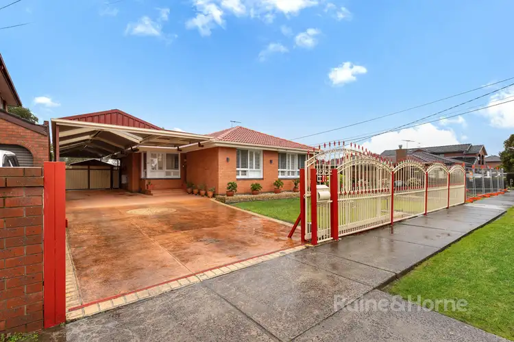 16 Riverside Place, Keilor East VIC 3033