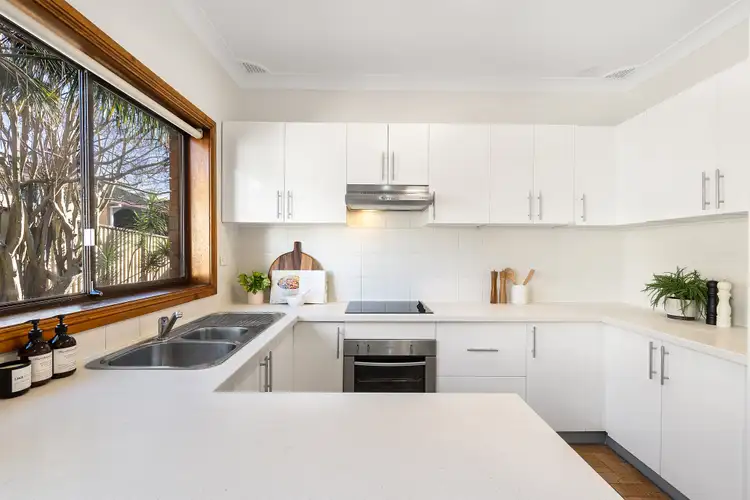 Fifth view of Homely villa listing, 2/6 Arthur Street, Bexley NSW 2207