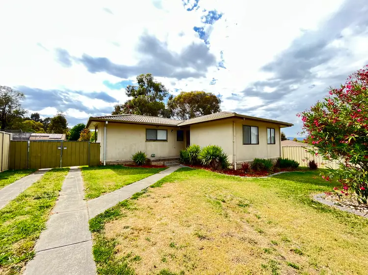8 Cassia Street, West Albury NSW 2640