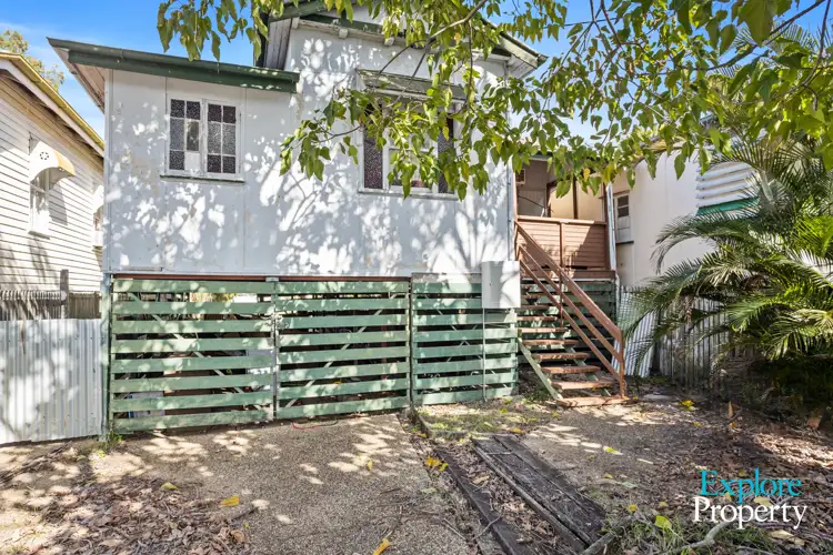 306 East Street, Depot Hill QLD 4700