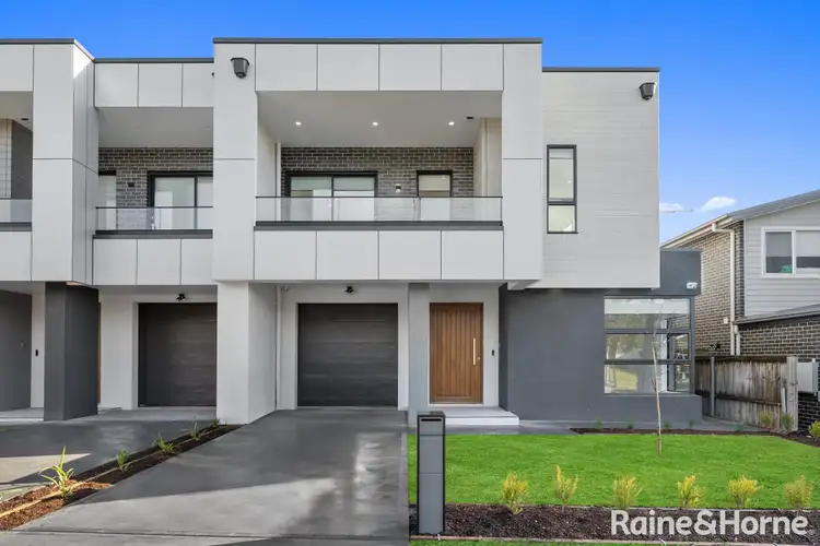 95B Gledswood Hills Dr, Gledswood Hills NSW 2557