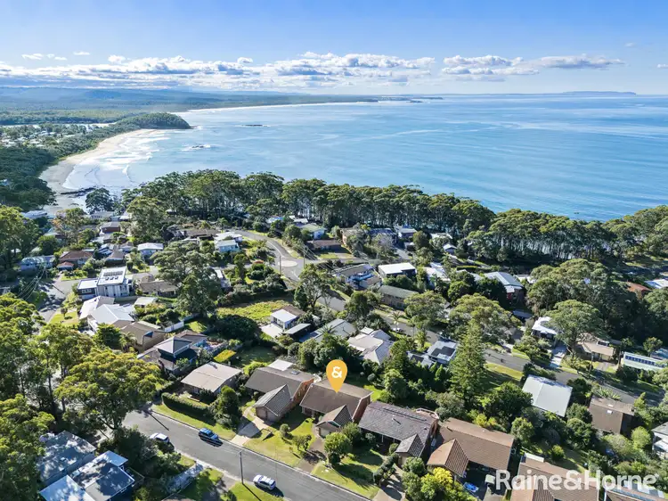 14 Hilltop Crescent, Mollymook Beach NSW 2539