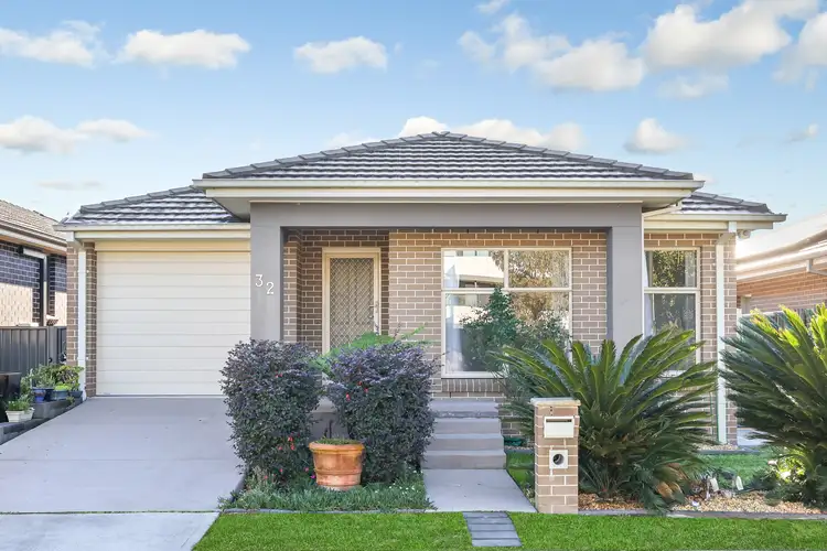 32 Rafter Parade, Ropes Crossing NSW 2760
