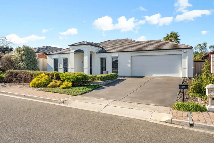 12 Mundulla Avenue, Woodcroft SA 5162