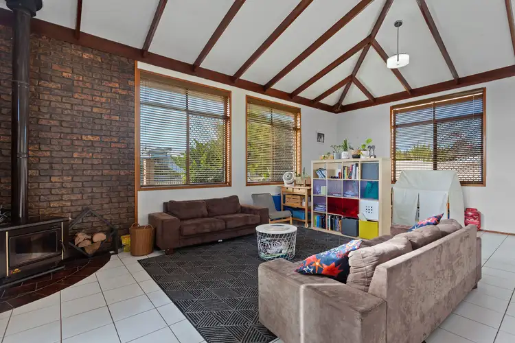 523 Hume Street, Kearneys Spring QLD 4350