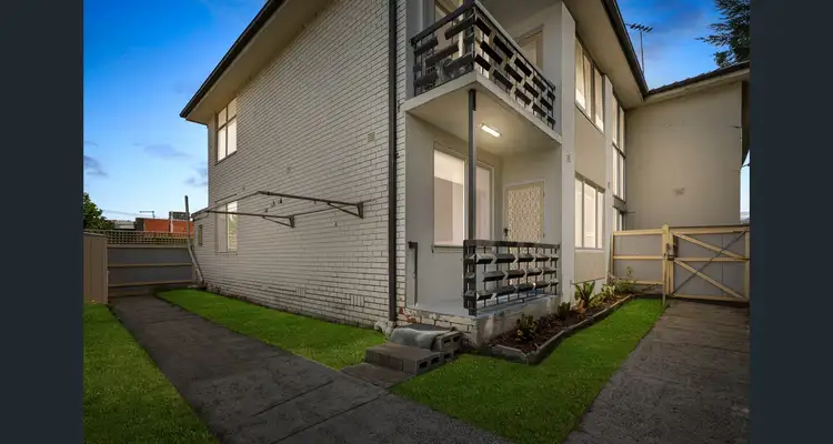 52 Dunstan Parade