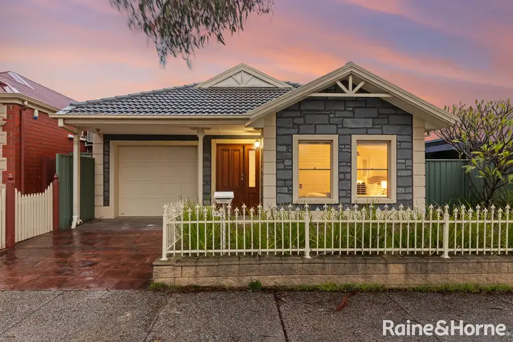 6 Dotterel Place, Mawson Lakes SA 5095