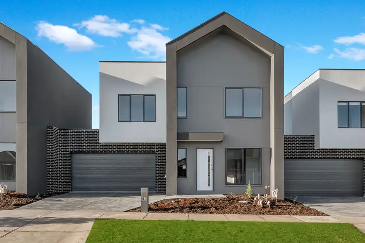 6 Glory Street, Clyde North VIC 3978