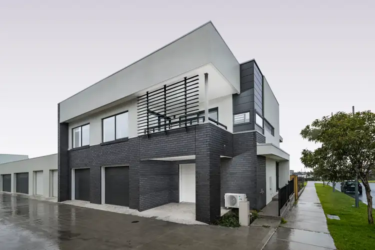 21 Ramornie Loop, Wollert VIC 3750