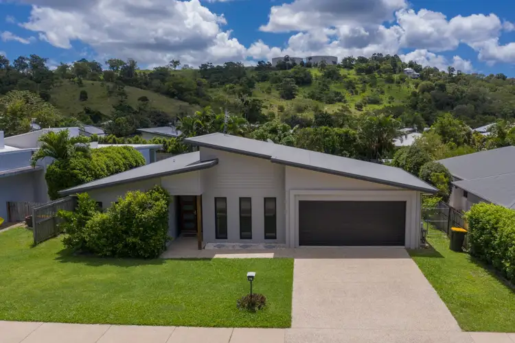 73 Endeavour Circuit, Cannonvale QLD 4802
