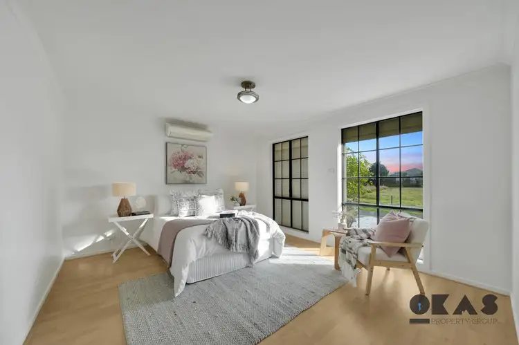 Second view of Homely house listing, 8 Apsley Vista, Derrimut VIC 3026