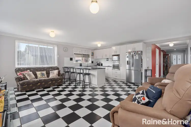 Second view of Homely house listing, 5 Kitson Place, Minto NSW 2566