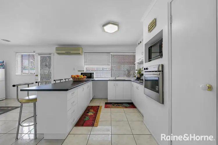 Sixth view of Homely house listing, 3 Archeron Court, Caroline Springs VIC 3023