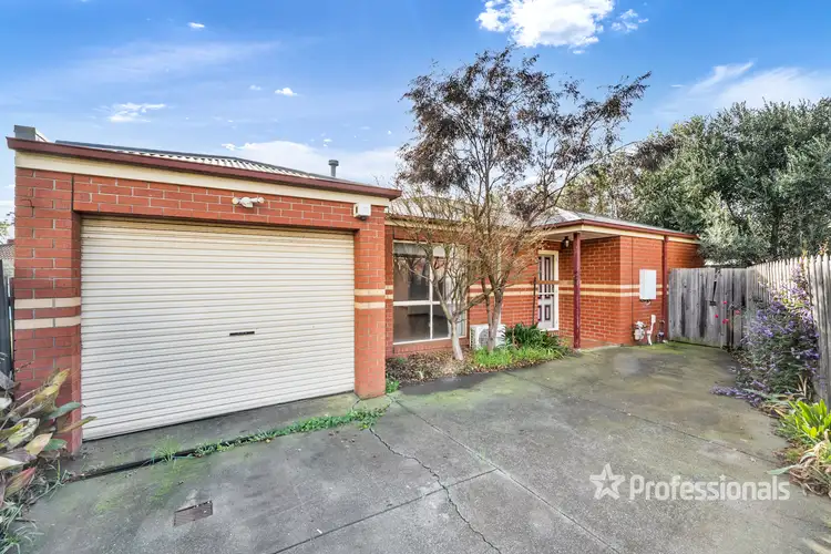 Main view of Homely house listing, 2/45 Songlark Crescent, Werribee VIC 3030