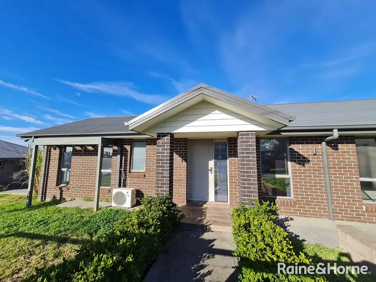33 Glenfield Road, Glenfield NSW 2167
