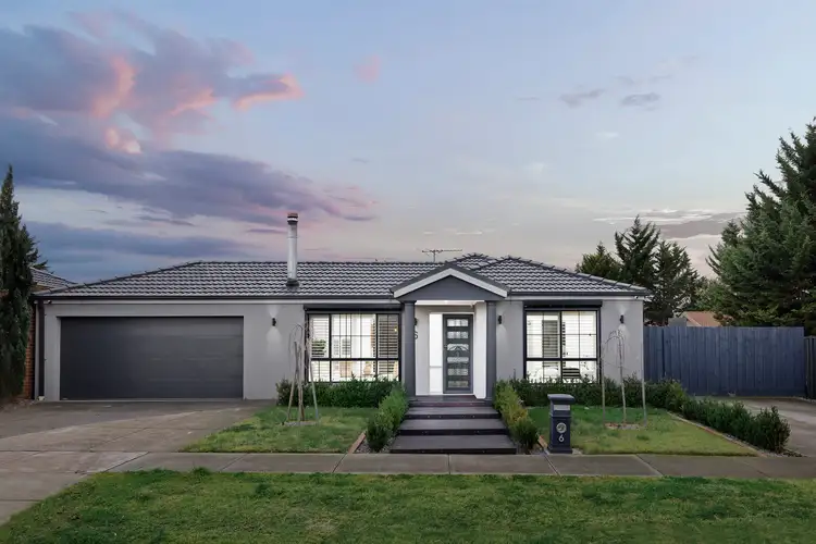 6 Ahmet Place, Hillside VIC 3037