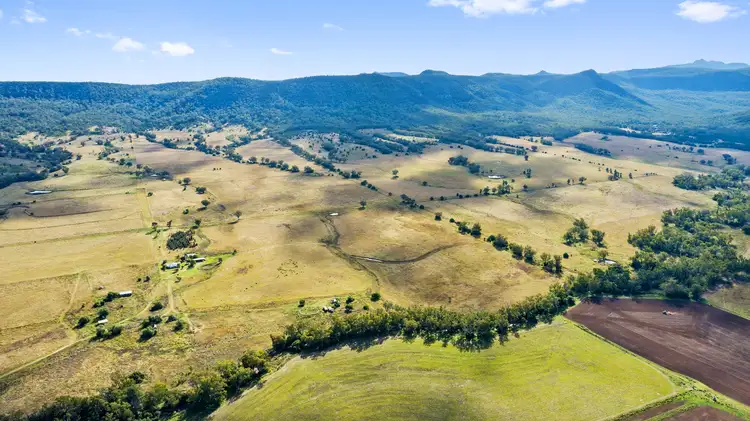 "Part Mountain View" Black Mountain Creek Road Maules Creek via, Narrabri NSW 2390