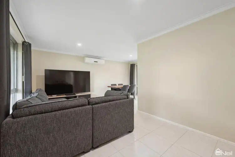 Fifth view of Homely house listing, 16 Ainsley Court, Camillo WA 6111