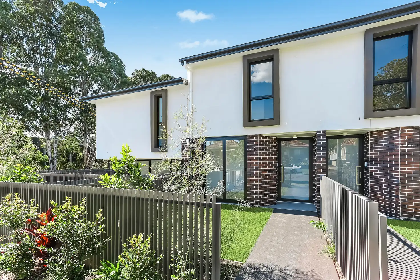 Main view of Homely townhouse listing, 4/10 Midlothian Avenue, Beverly Hills NSW 2209