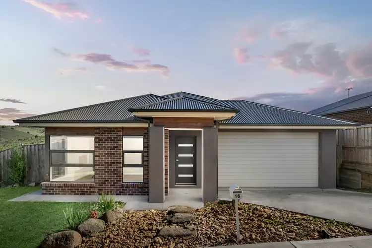 16 Olivia Street, Sunbury VIC 3429