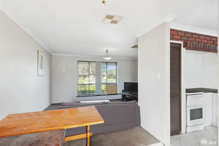Seventh view of Homely house listing, 4 Dollis Way, Camillo WA 6111