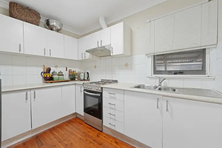 Fifth view of Homely house listing, 35 Manila Road, Lethbridge Park NSW 2770