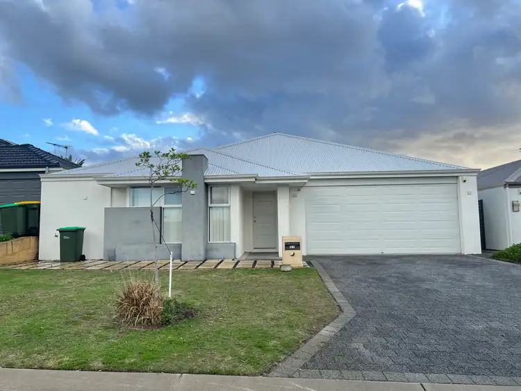 31 Raeside Drive