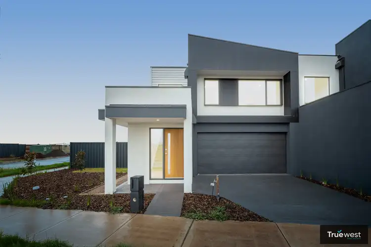 50 Buckingham Boulevard, Strathtulloh VIC 3338