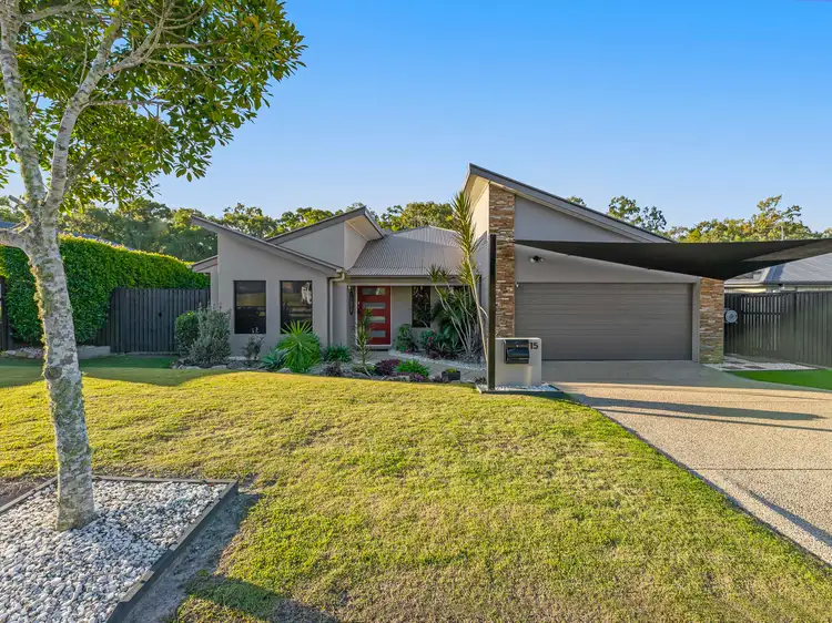 15 Bay Breeze Close