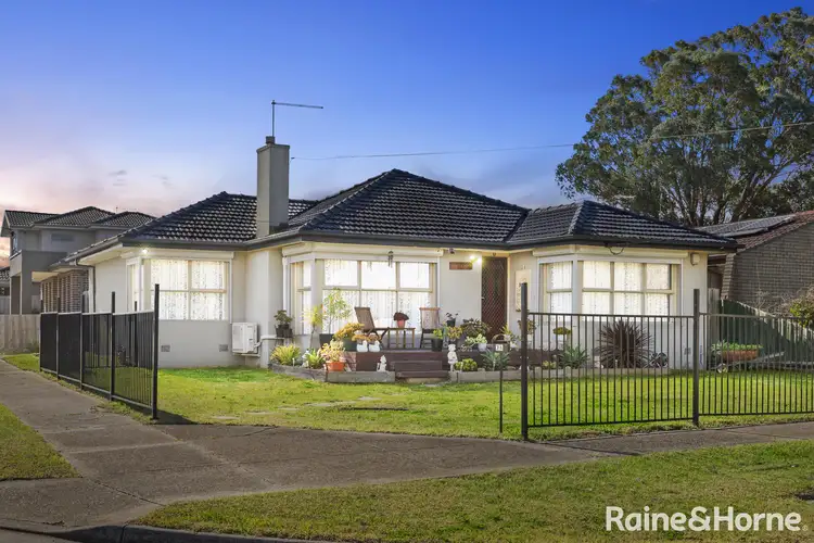 34 Penguin Street, Melton VIC 3337