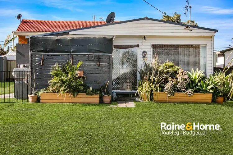 13 Coonanga Avenue, Budgewoi NSW 2262