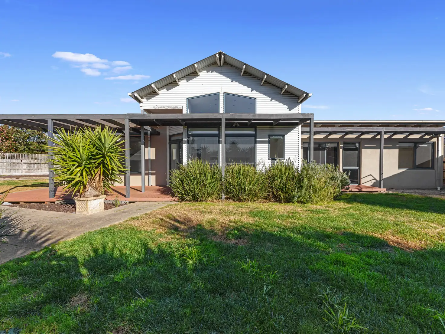 Main view of Homely house listing, 3 Elaine Court, Leongatha VIC 3953