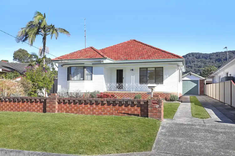 17 Neville Avenue, Russell Vale NSW 2517
