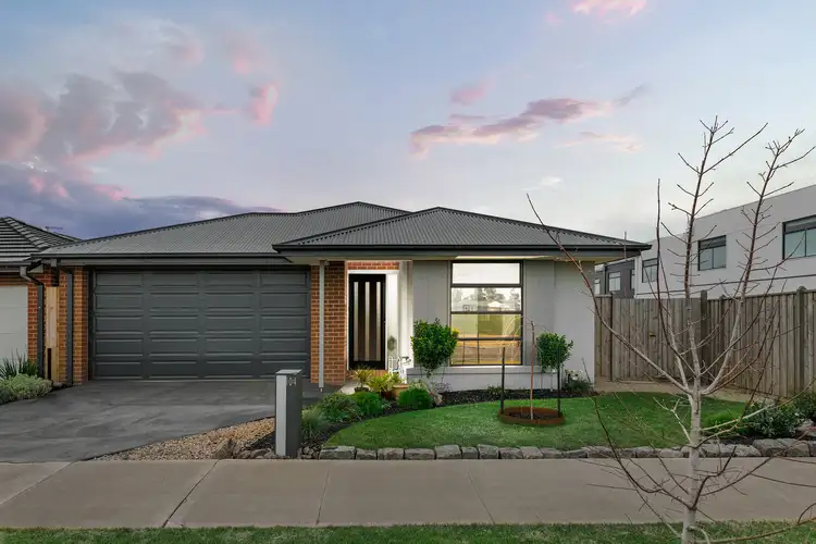 104 Montego Boulevard, Sunbury VIC 3429