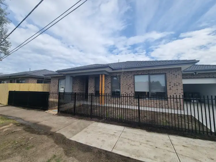 16 Oak Court, Braybrook VIC 3019