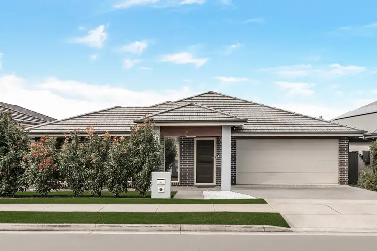 6 Discovery Way, Jordan Springs NSW 2747