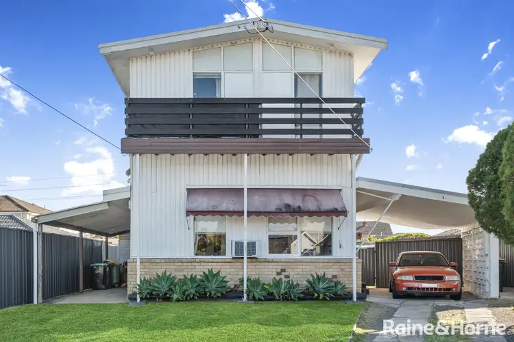 4 Daley Place, Fairfield West NSW 2165