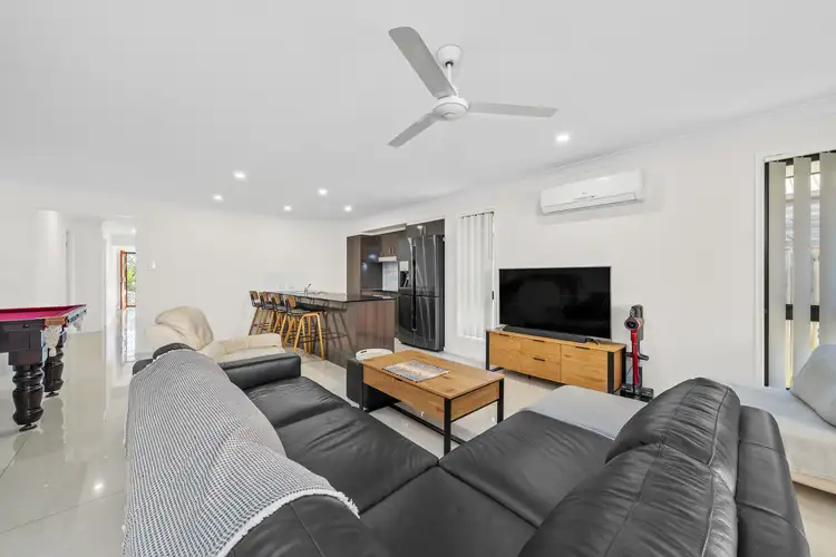 52 Mieka Crescent, Pimpama QLD 4209