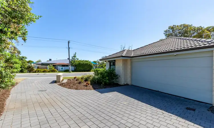 Fifth view of Homely house listing, 1/160 Cammillo Road, Kelmscott WA 6111