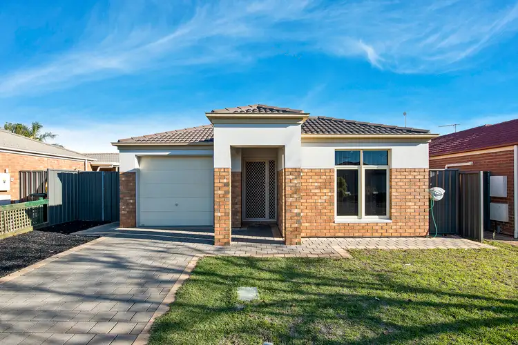 82 Lakeside Drive, Andrews Farm SA 5114