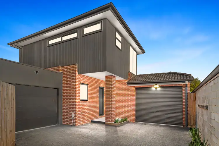 2/1 Taylor Avenue, Reservoir VIC 3073