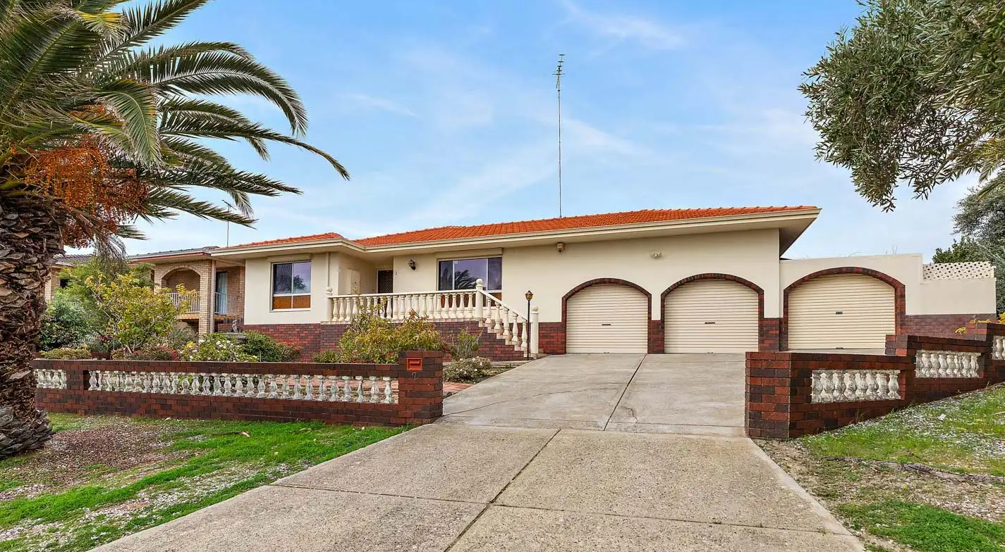 Main view of Homely house listing, 2 Steinbeck Place, Spearwood WA 6163