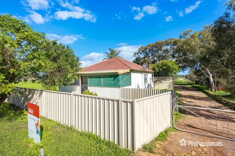231 David Road, Waggrakine WA 6530